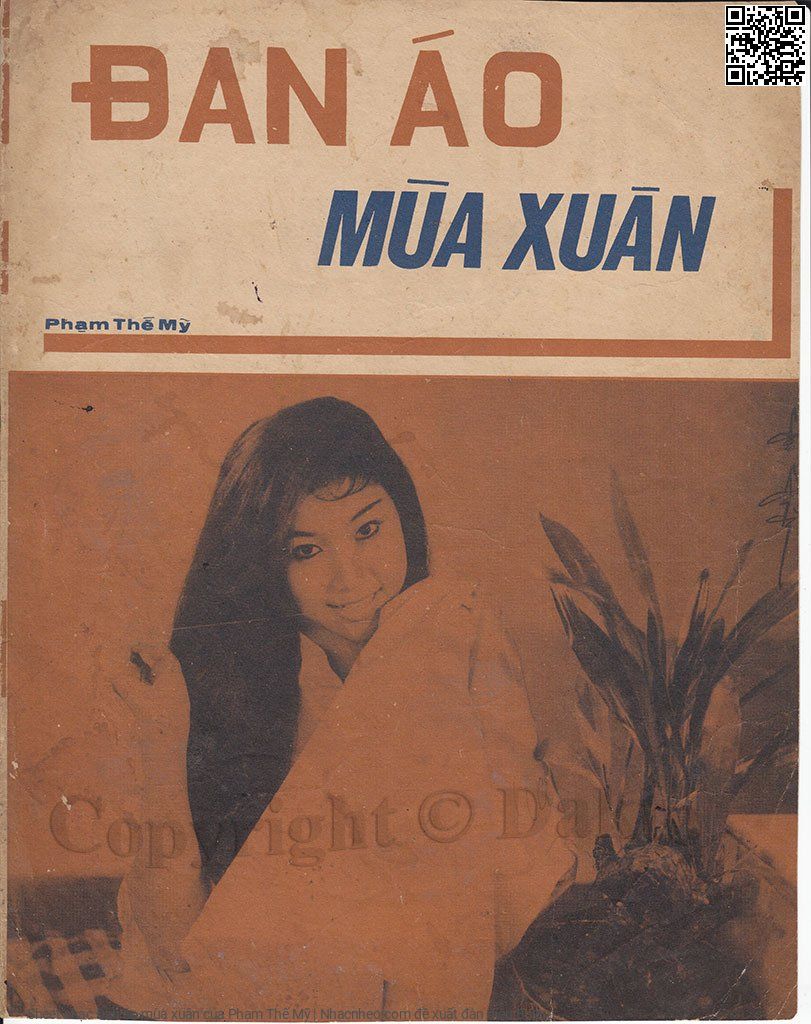 Đan áo mùa xuân