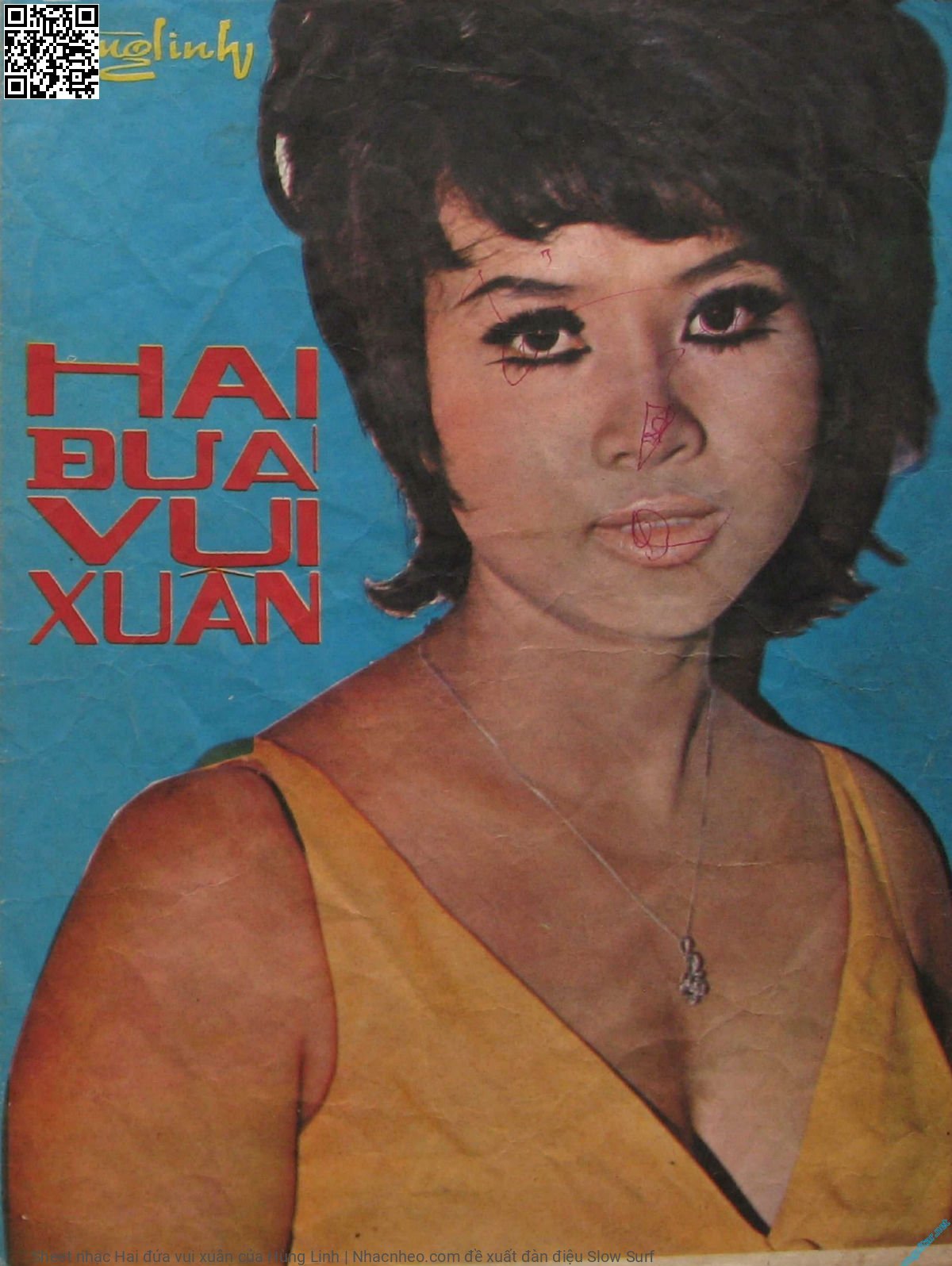 Hai đứa vui xuân